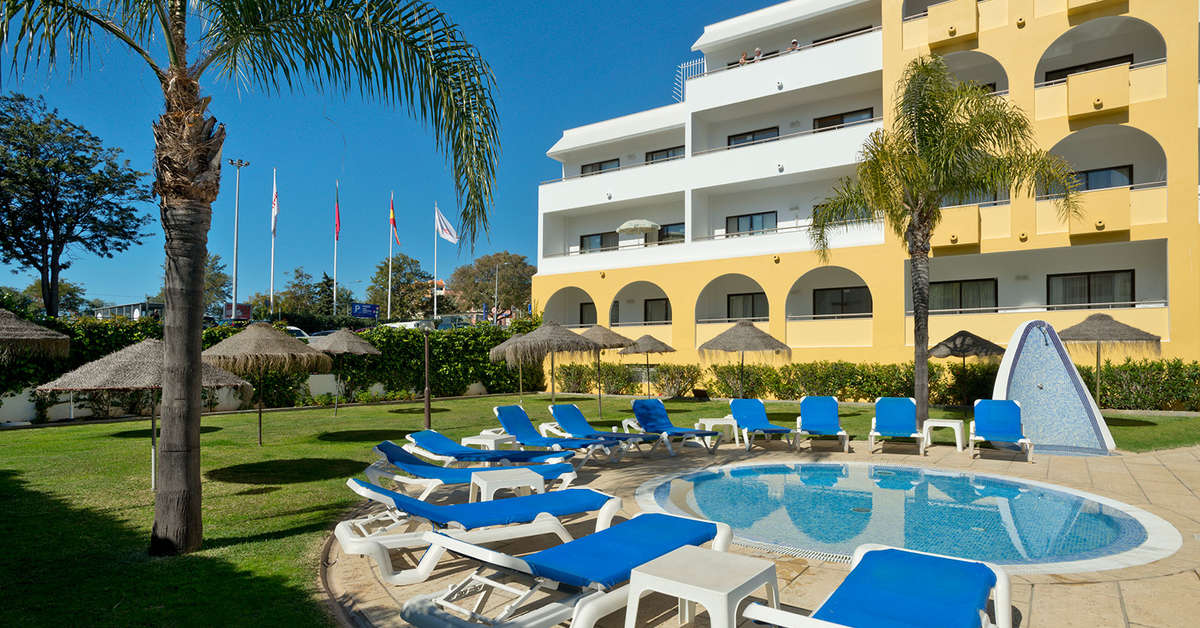 Een foto van het zwembad bij Paladim & Alagoa Mar Hotels