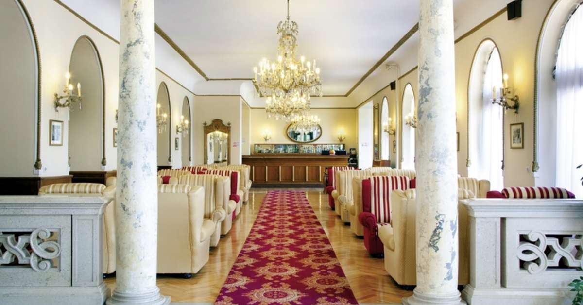 Een foto van het interieur van Hotel Palace Bellevue