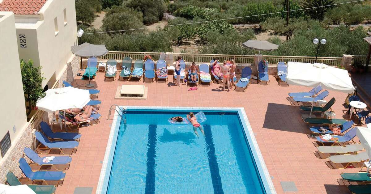 Een foto van het zwembad bij Frida Village Appartementen
