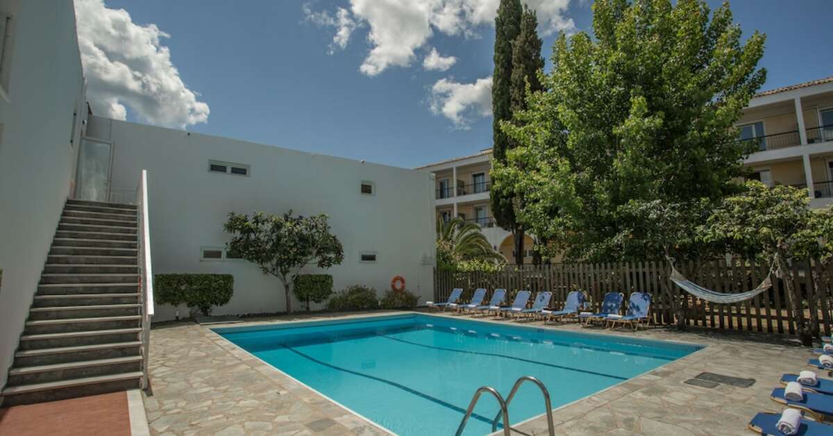 Ein Foto vom Pool im Popi Star Hotel