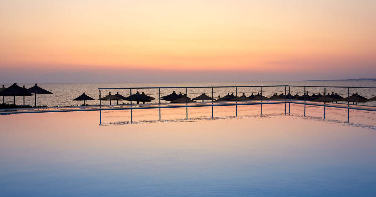 Een foto van het zwembad bij Istion Club & Spa