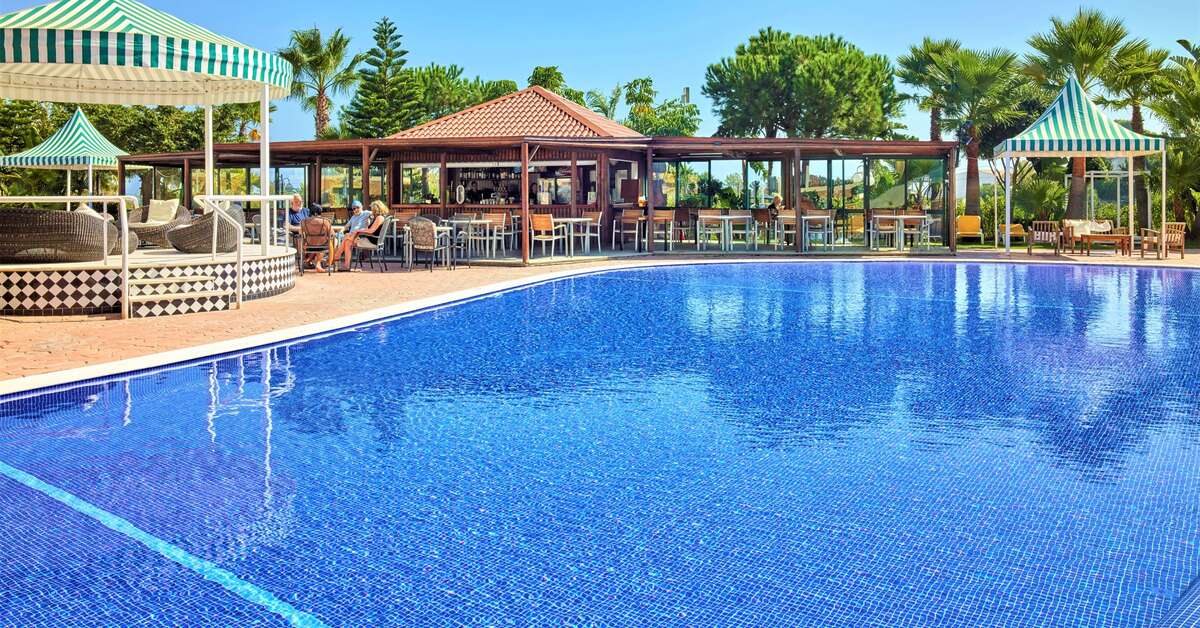 Een foto van het zwembad bij Hotel Baia Grande