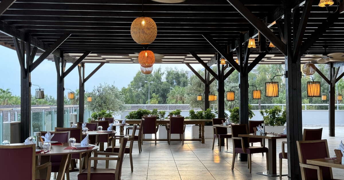 Een foto van het terras bij Aska Lara Resort & Spa