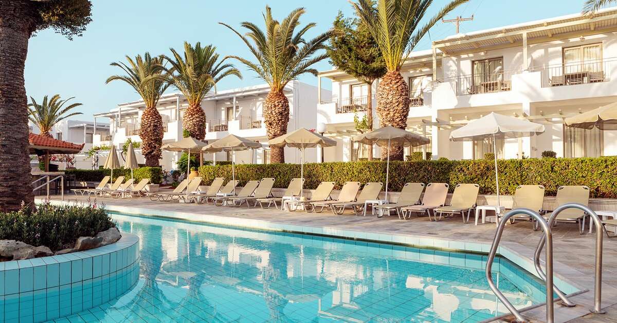 Een foto van het zwembad bij Sol by Melia Marina Beach Crete