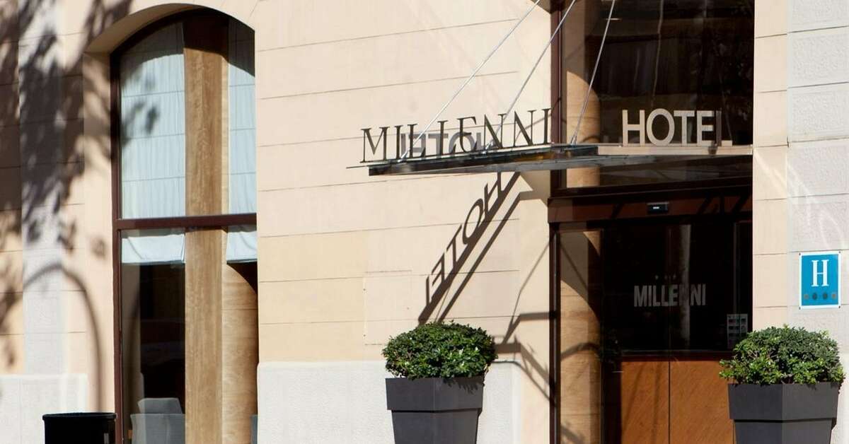 Ein Foto von der Außenansicht des Hotel Garbi Millenni