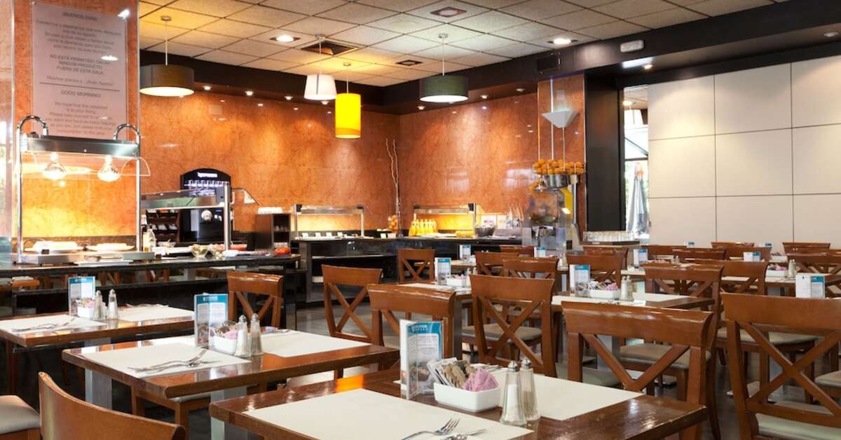 Een foto van de faciliteiten bij Senator Barajas Hotel