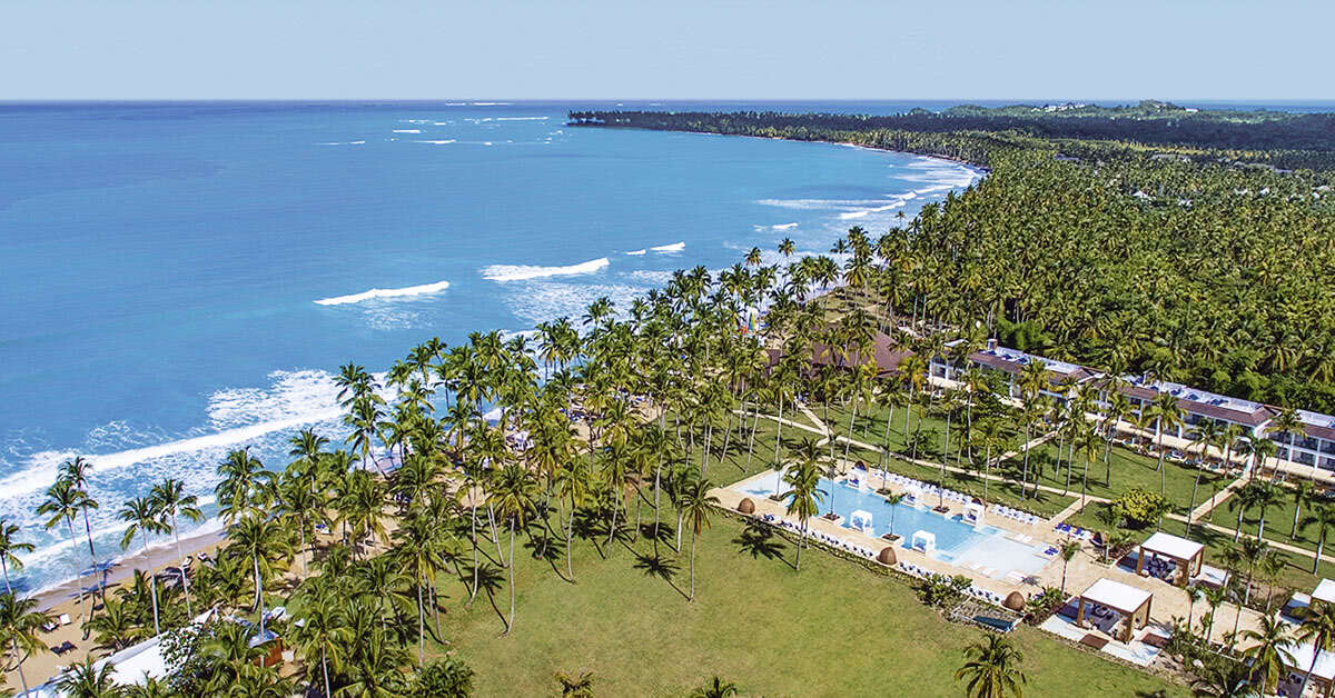 Een foto van het zwembad bij Viva Wyndham V Samana