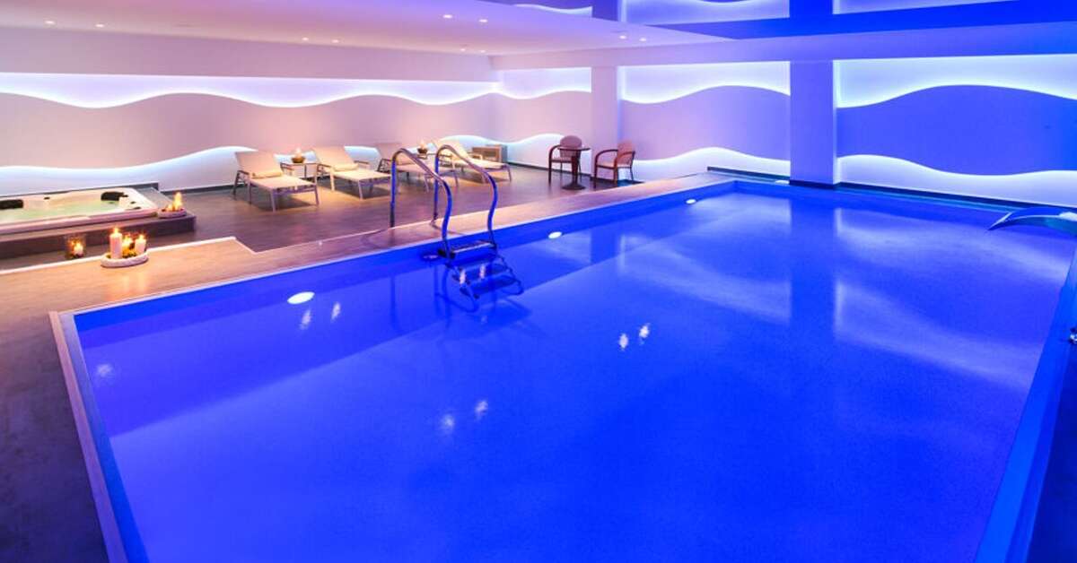 Een foto van het zwembad bij Mediterranean Beach Resort