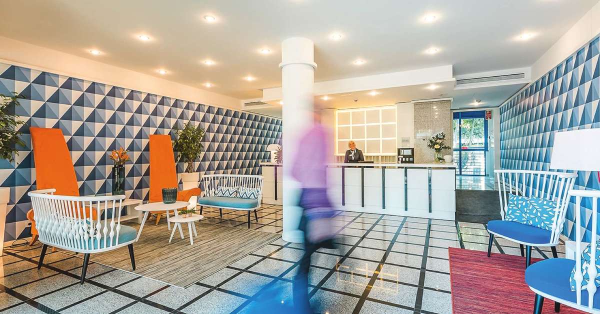 Een foto van het interieur van Terrace Mar Suite Aparthotel