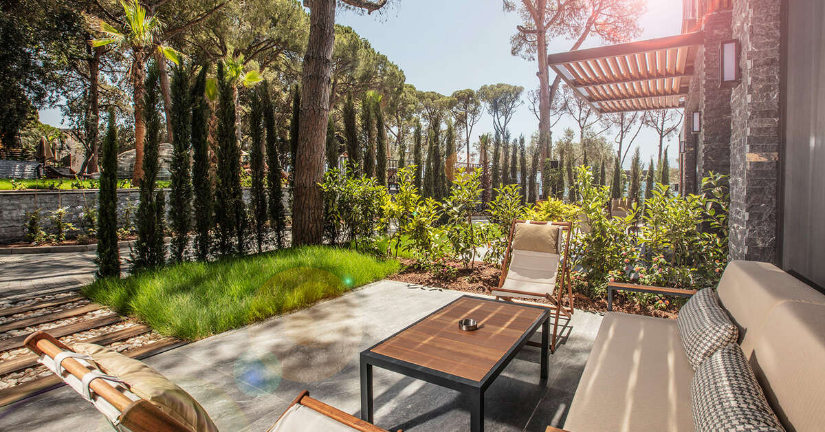 Ein Foto von der Terrasse im Unique Lifestyle Hotel
