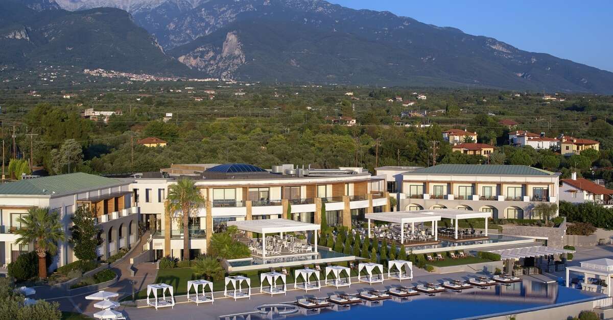 Een foto van het zwembad bij Cavo Olympo Luxury Hotel & Spa