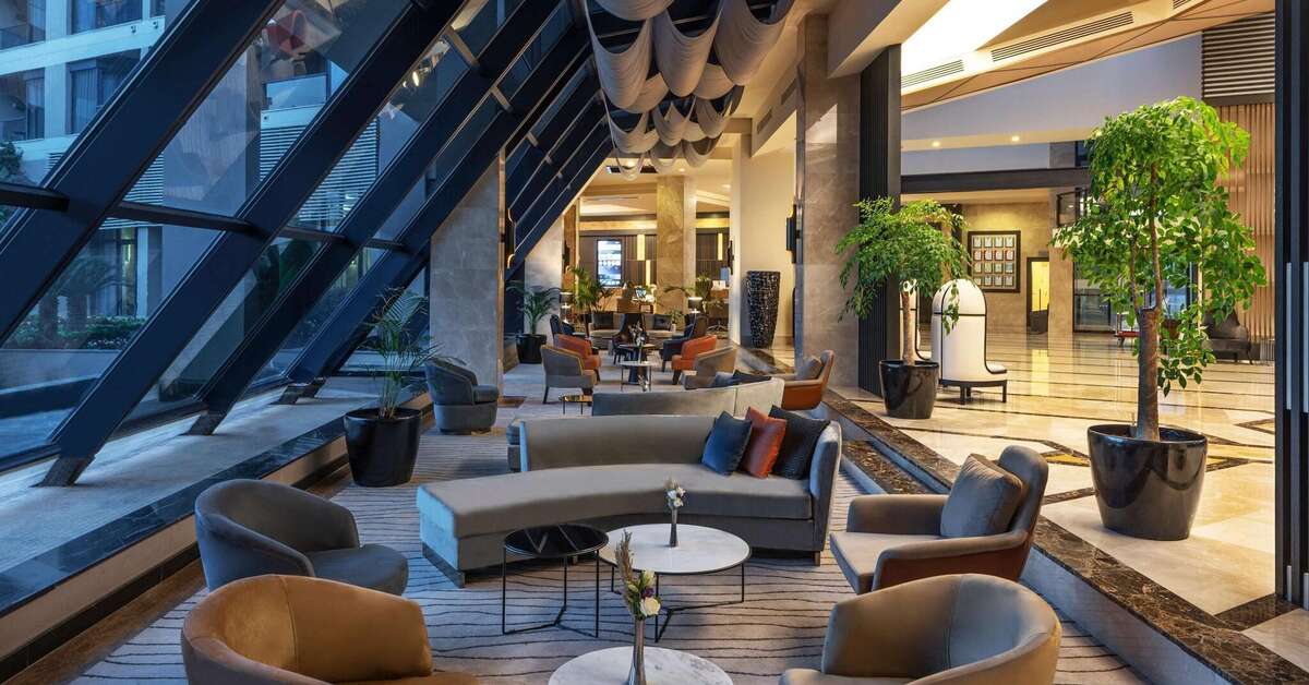 Een foto van het interieur van Susesi Luxury Resort