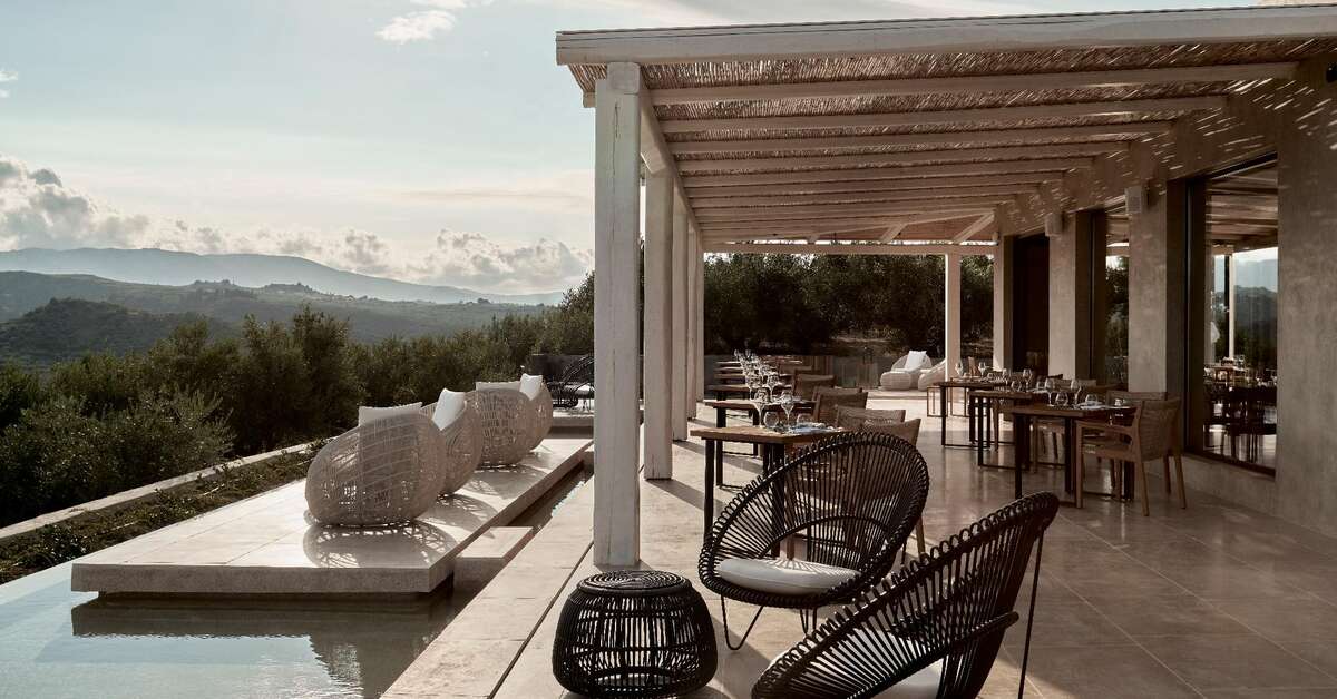 Een foto van het terras bij Olea All Suite