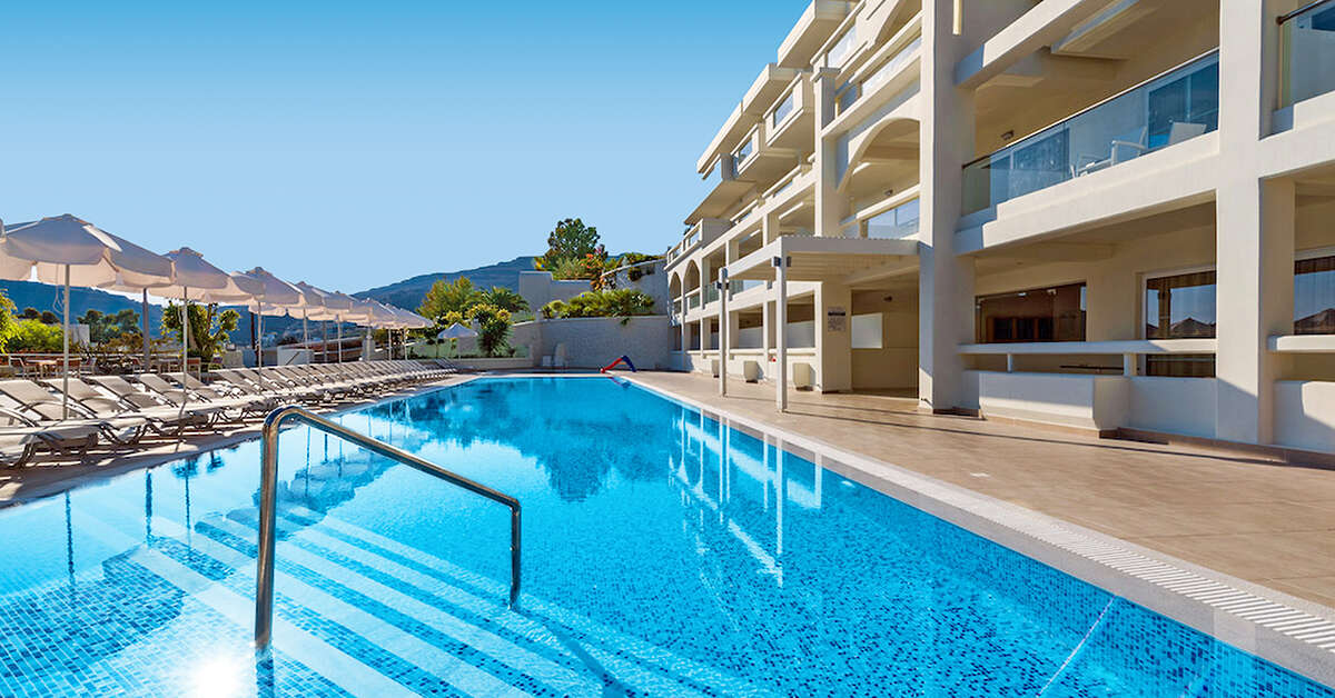 Een foto van het zwembad bij Lindos White Hotel & Suites