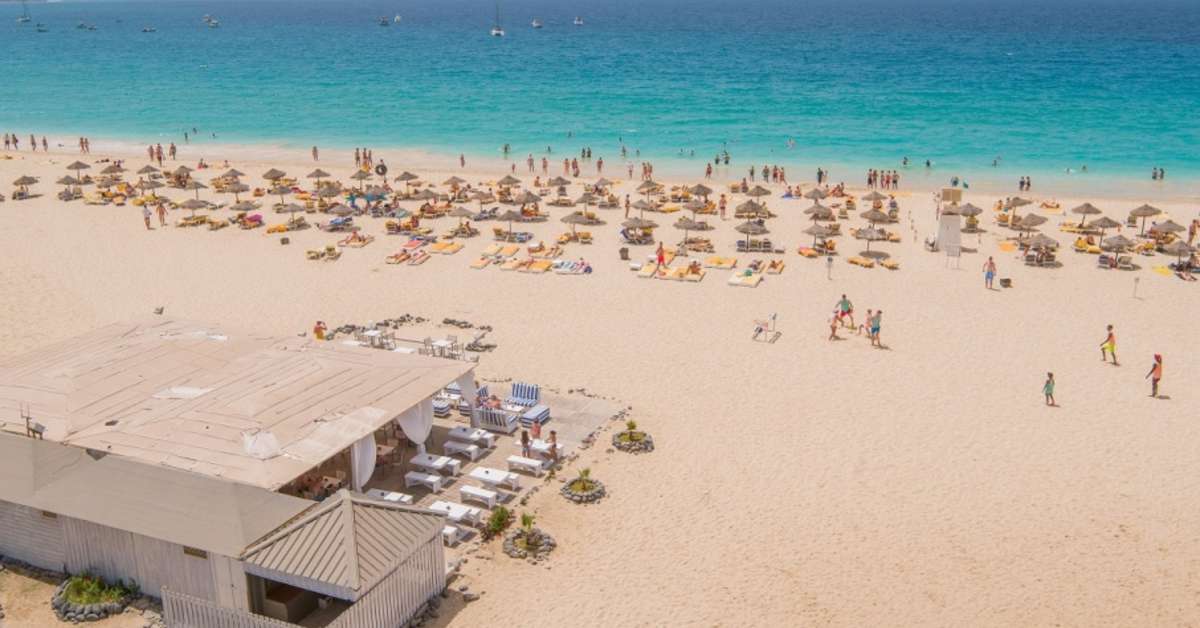 Een foto van het strand bij Oasis Belorizonte Hotel