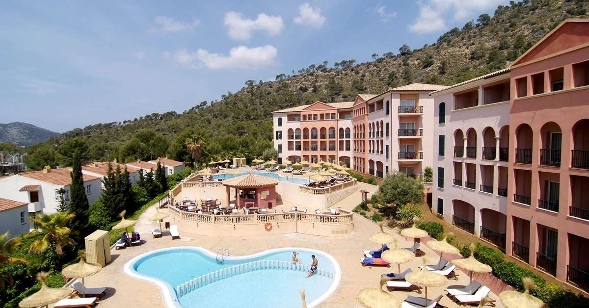 Ein Foto vom Pool im Hotel Bordoy Don Antonio