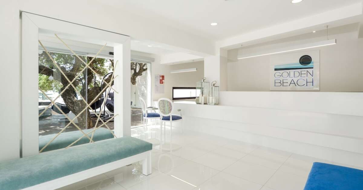 Een foto van het interieur van 3HB Golden Beach Appartementen