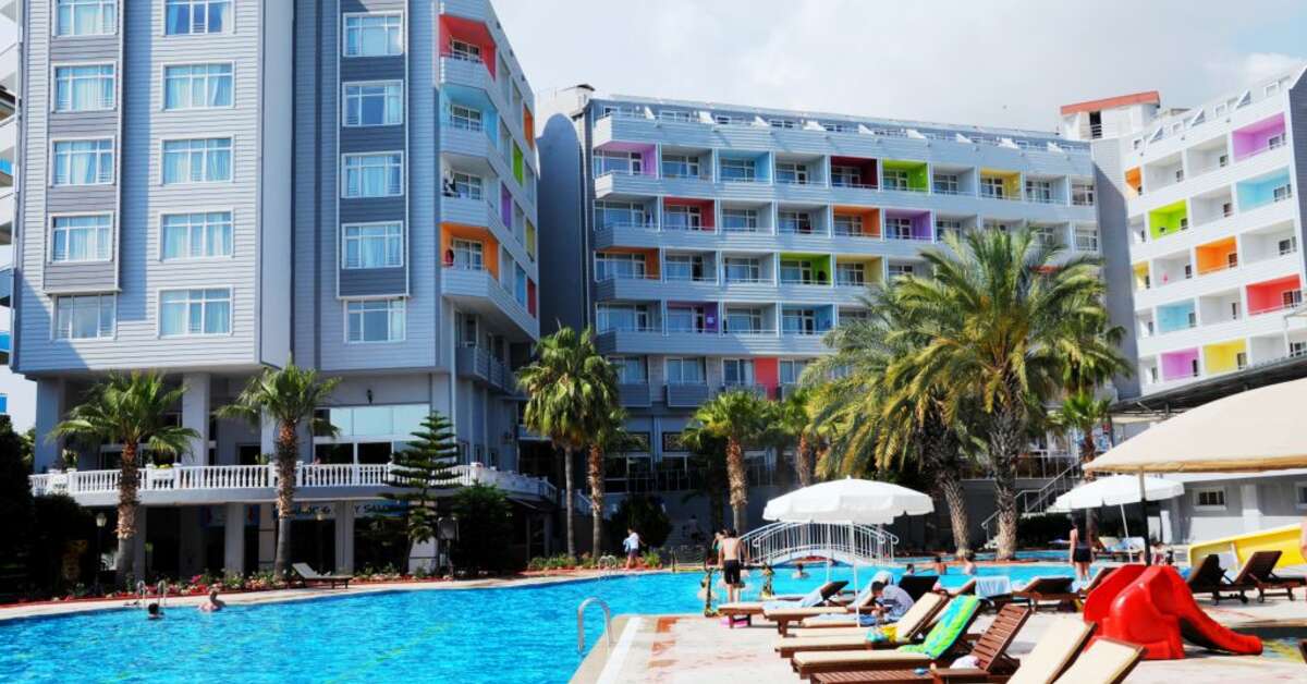 Een foto van het zwembad bij Mira Meridia Beach Hotel