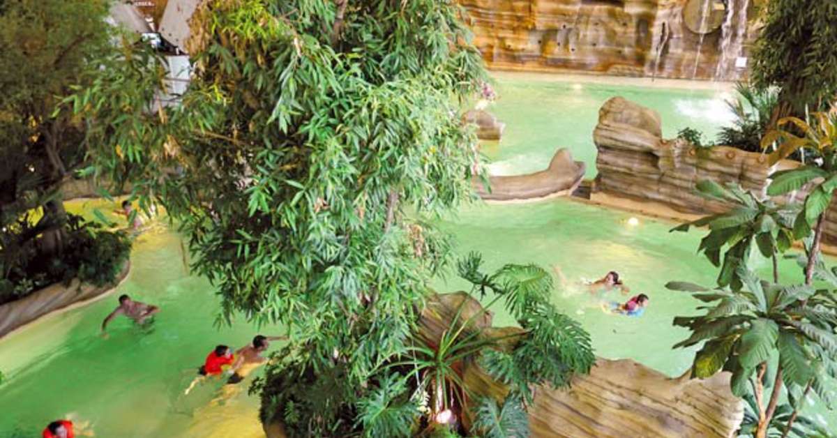 Een foto van het zwembad bij Pierre & Vacances Residence Premium L'Amara