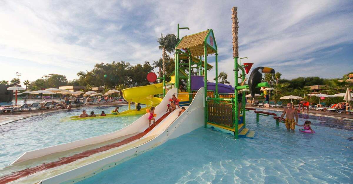 Een foto van het zwembad bij Eftalia Village