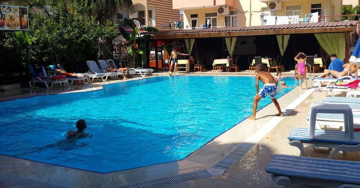 Een foto van het zwembad bij Side Orient Aparthotel