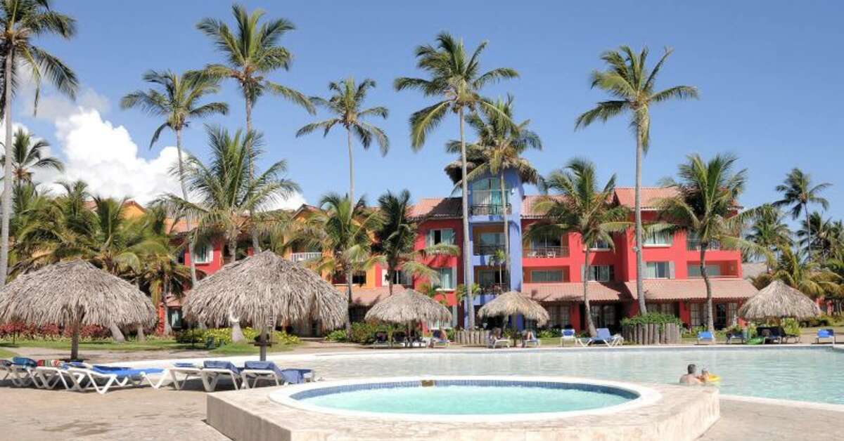 Een foto van het zwembad bij Tropical Deluxe Princess