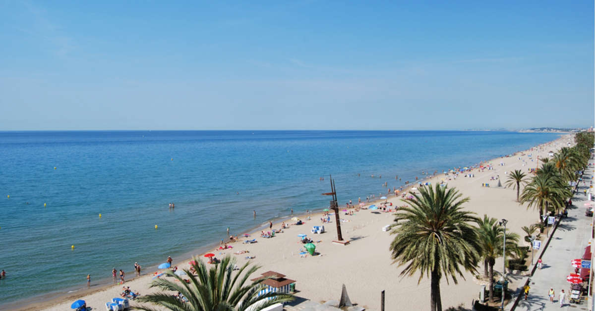 Een foto van het strand bij 4R Miramar Calafell