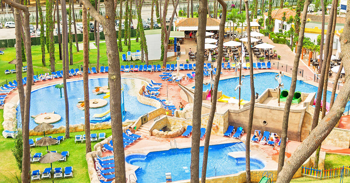 Een foto van het zwembad bij Roc Marbella Park Hotel
