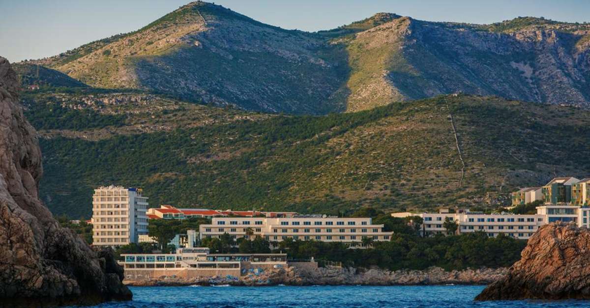Ein Foto von der Außenansicht des Hotel Ariston
