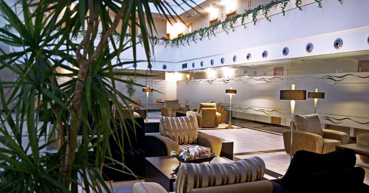 Een foto van het terras bij Andalussia Hotel