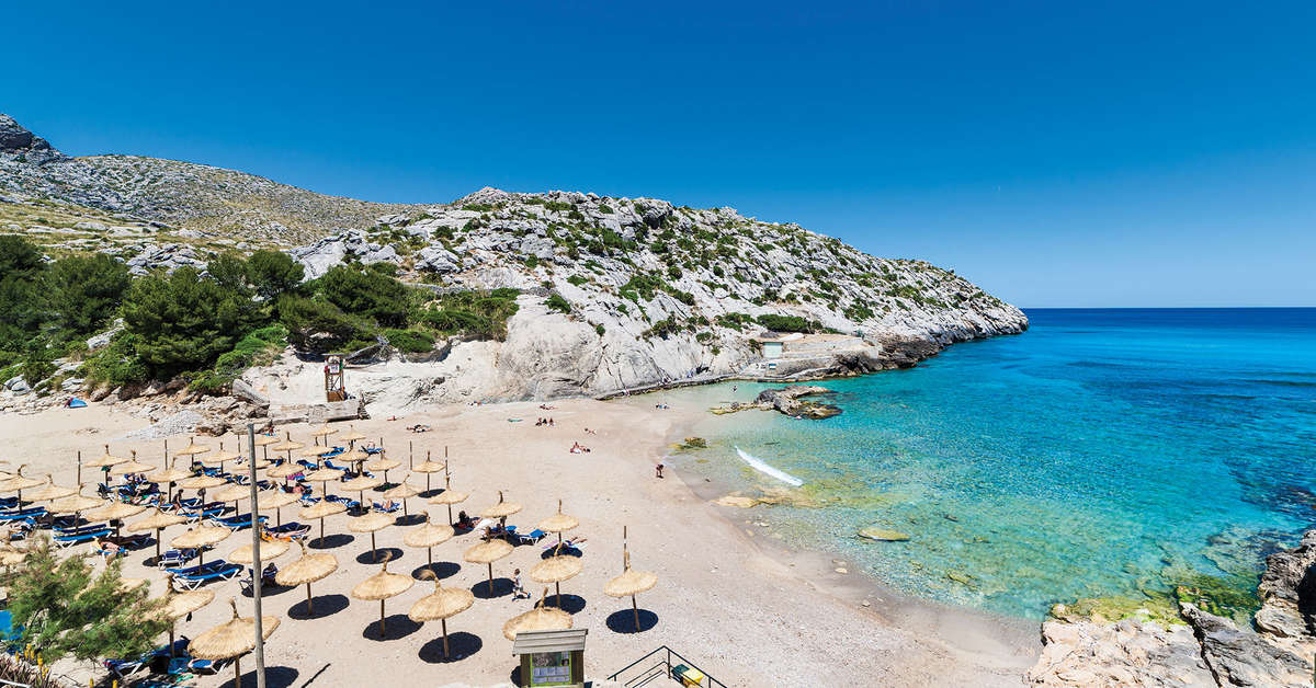 Ein Foto vom Strand beim Hoposa Hotel Niu