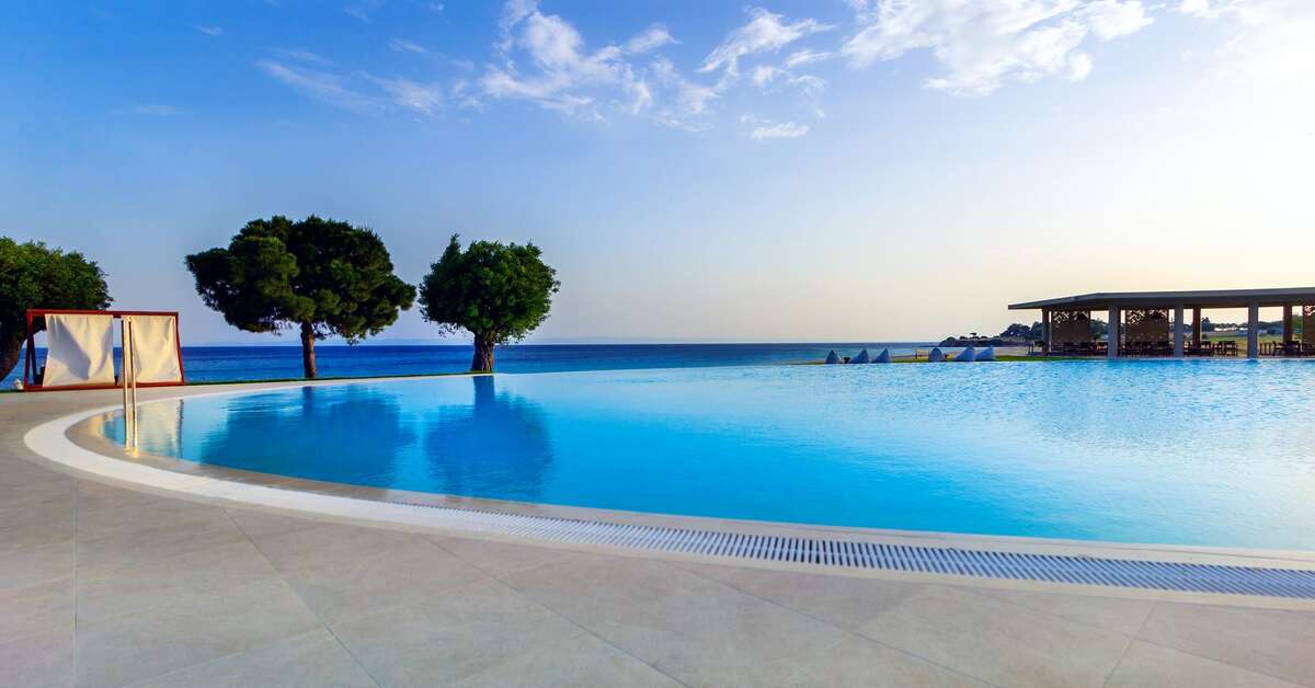 Een foto van het zwembad bij Ammoa Luxury Hotel & Spa Resort