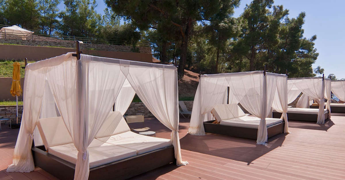 Een foto van het terras bij Royal Paradise Beach Resort & Spa