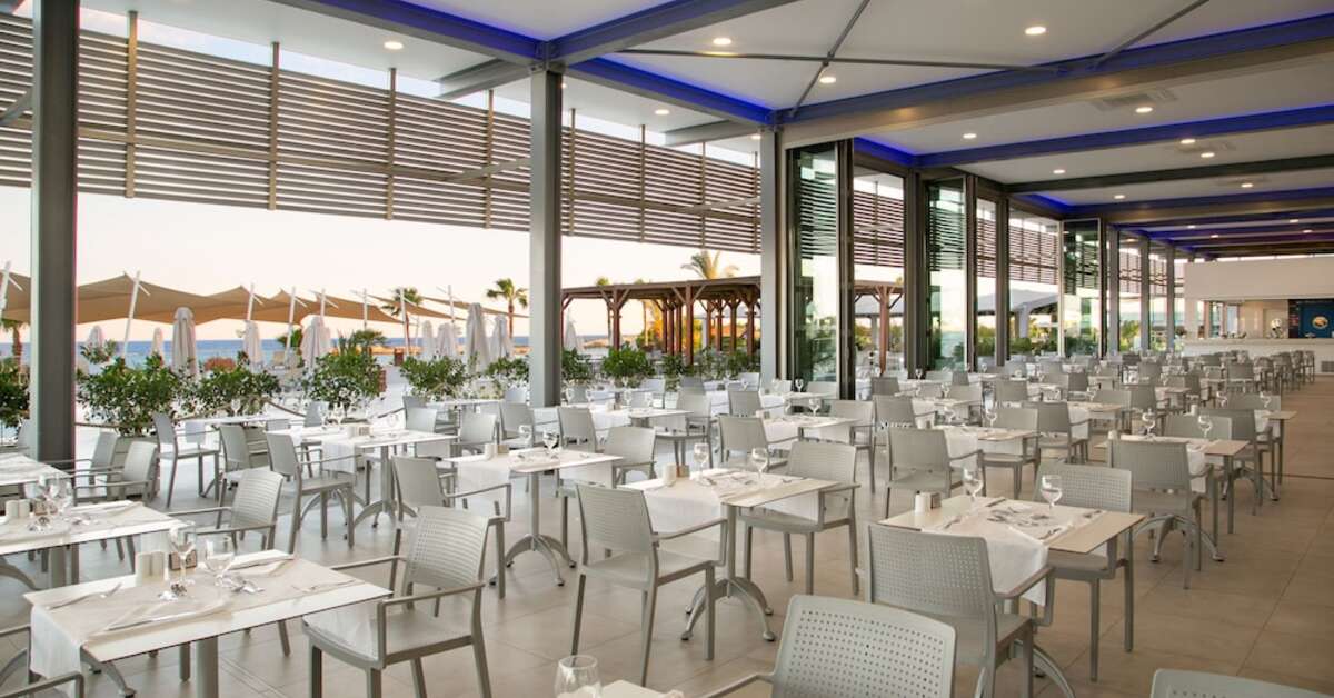 Een foto van de faciliteiten bij Asterias Beach Hotel
