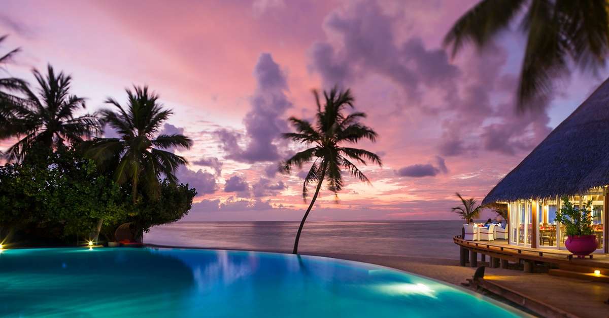 Een foto van het zwembad bij Sun Siyam Vilu Reef