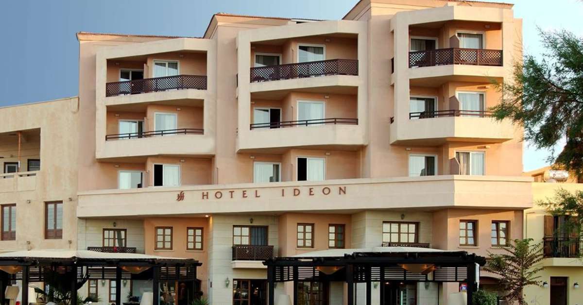 Een foto van de buitenkant van Ideon Hotel