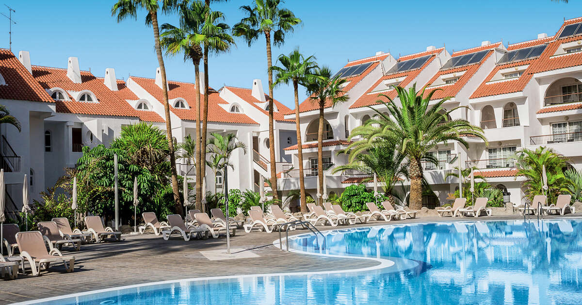 Een foto van het zwembad bij Paradise Park Fun Lifestyle Hotel