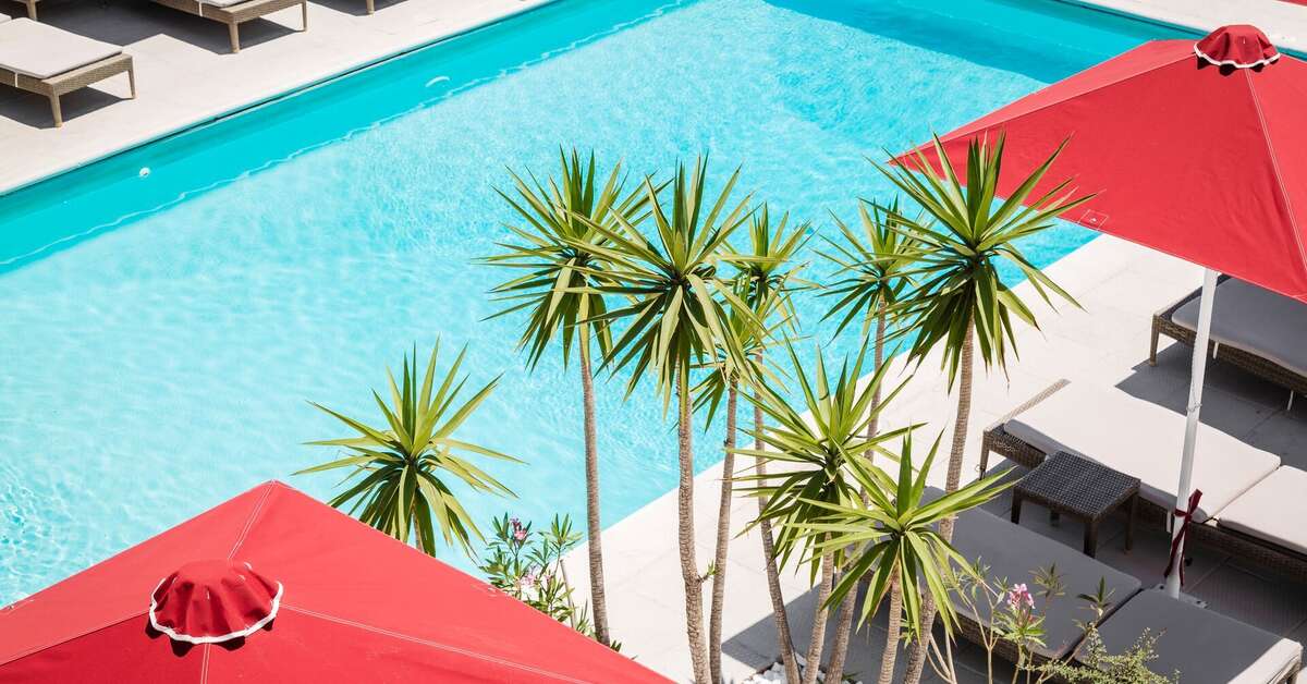 Een foto van het zwembad bij Lithos Hotel