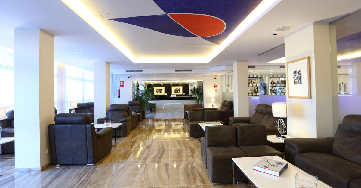 Een foto van het interieur van Hotel Joan Miro Museum