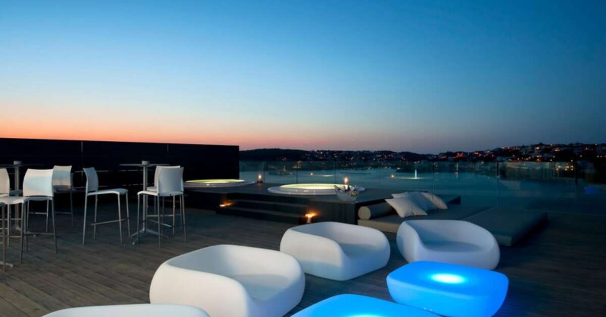 Een foto van het terras bij Barcelo Hamilton Menorca