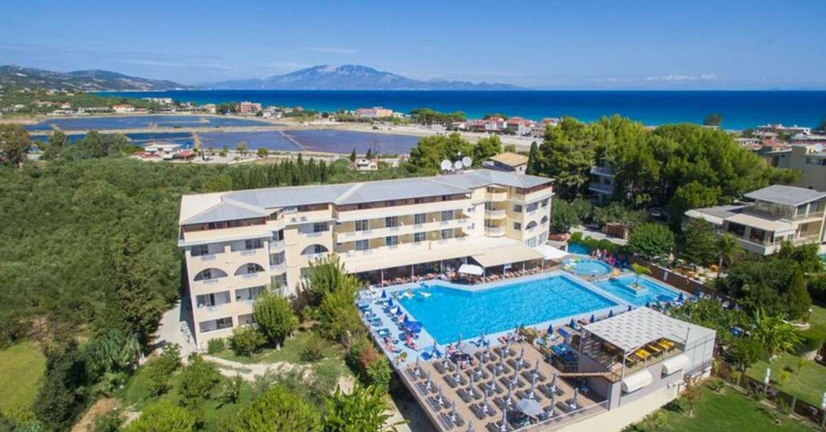 Een foto van Koukounaria Hotel & Suites