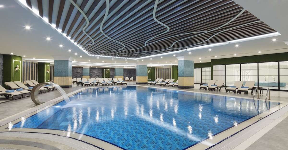 Een foto van het zwembad bij Granada Luxury Beach