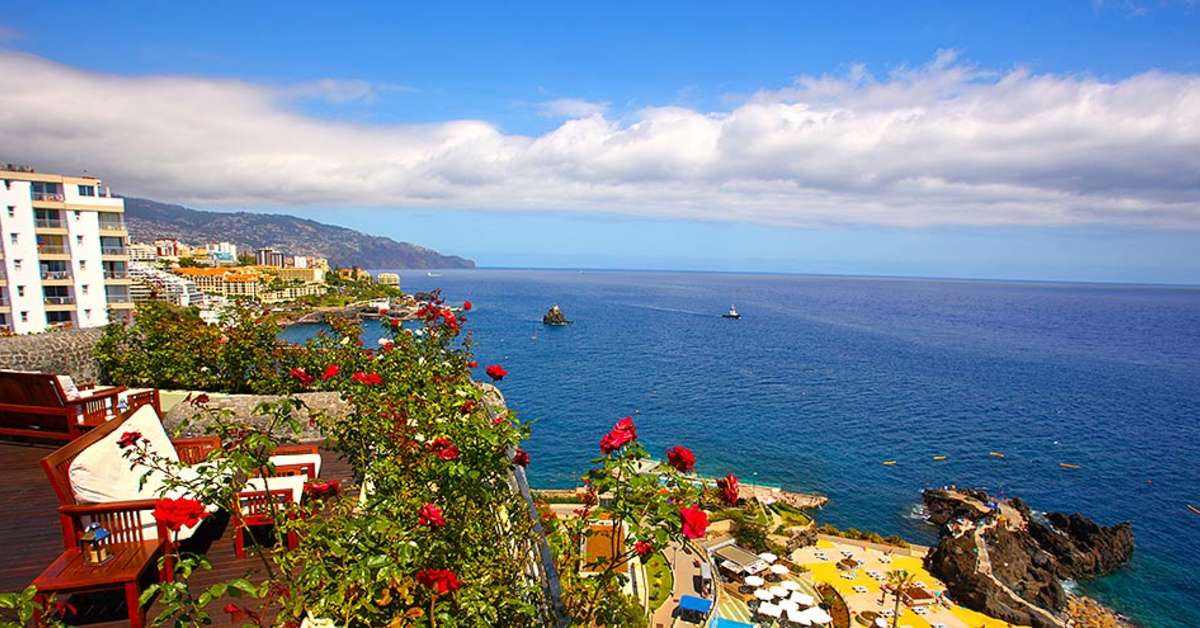 Een foto van de buitenkant van Madeira Regency Cliff Hotel