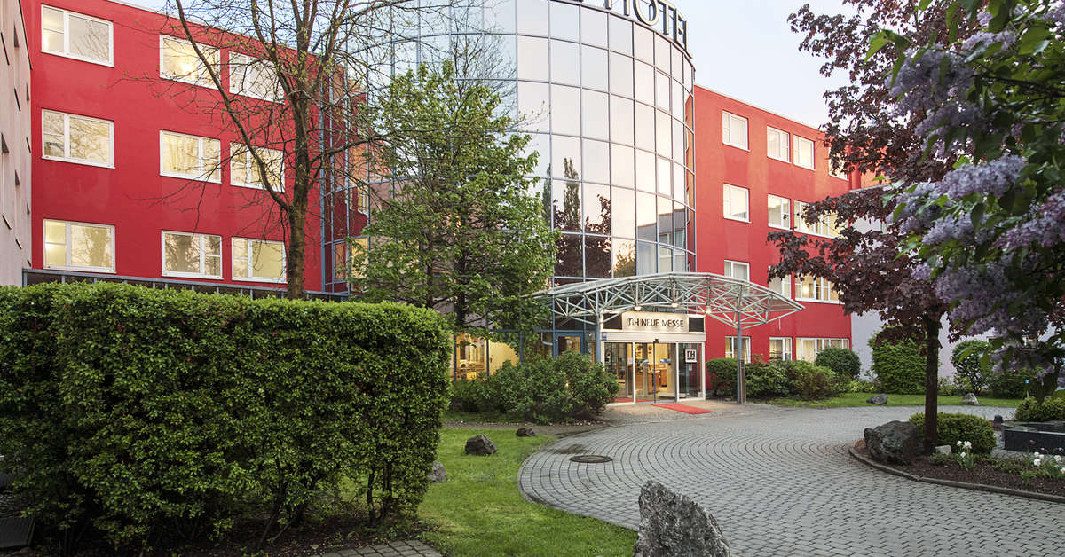 Een foto van de buitenkant van NH München Messe