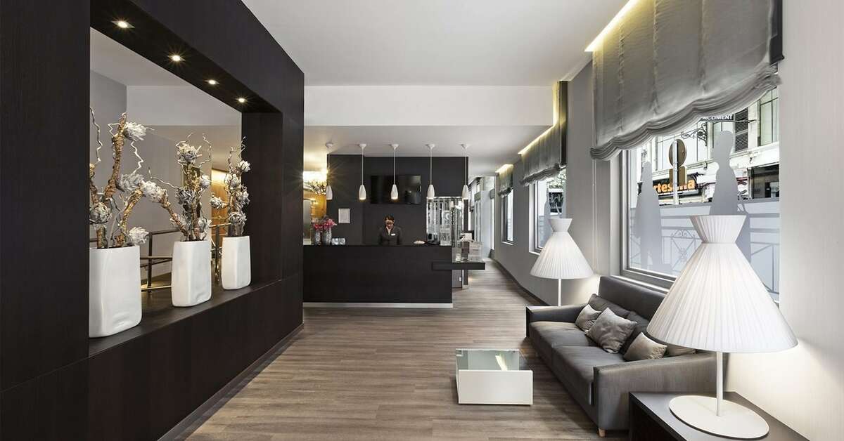 Een foto van het interieur van Catalonia Excelsior