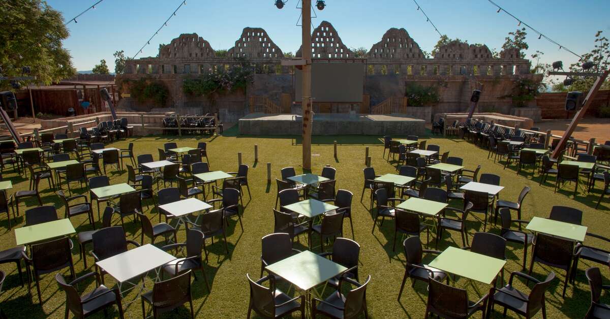 Een foto van het terras bij Magic Natura Waterpark Resort