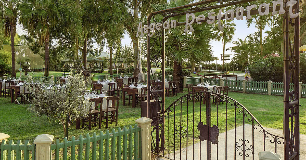 Een foto van het terras bij Richmond Ephesus Resort
