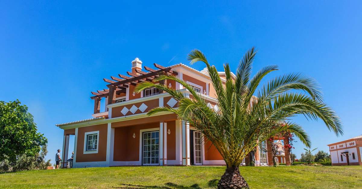 Een foto van de buitenkant van Colina Villas