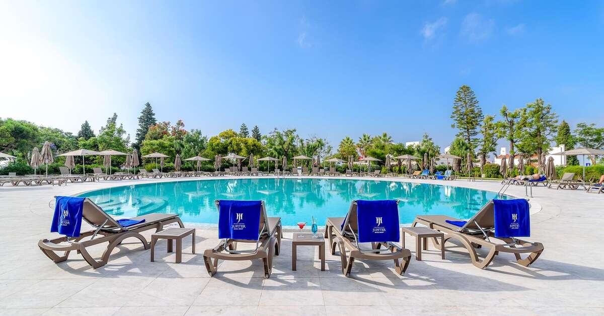 Een foto van het zwembad bij Jupiter Albufeira Hotel