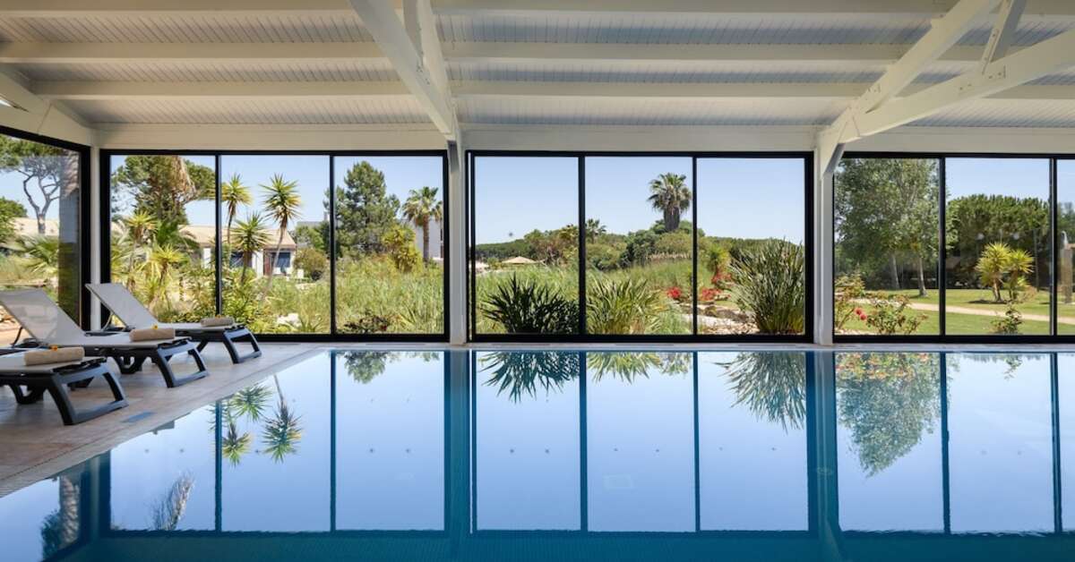 Een foto van het zwembad bij Pestana Vila Sol Golf Vilamoura